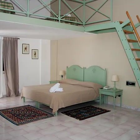 Puntamajata Hotel